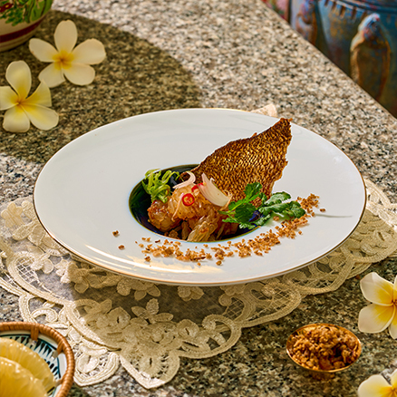 Pomelo salad with dried fish