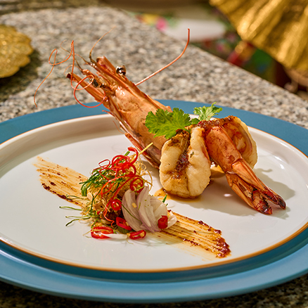 Tiger prawn with Thai herbs and chili paste dip