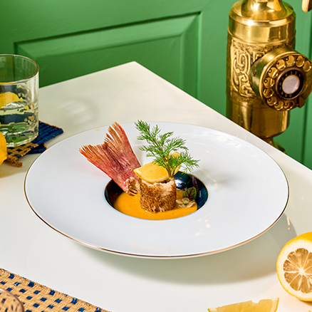 Grilled Red snapper diced with yellow capsicum and lemon sauce