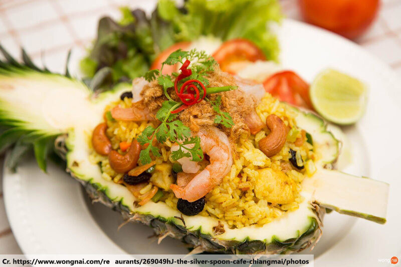 ข้าวผัดสัปปะรด อาหารไทย