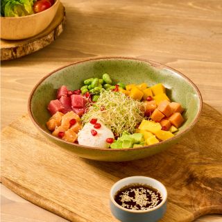 Wellness salad bowl at our Phuket Thai restaurant